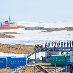 「しらせ」離岸