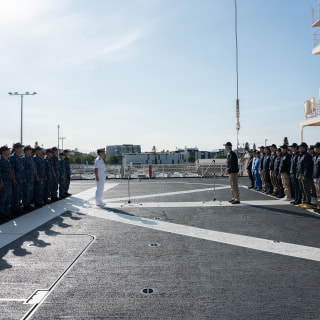 船内生活スタート