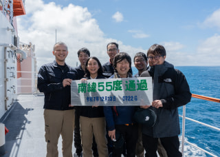 南緯55度通過＆観測隊ならではの一コマ