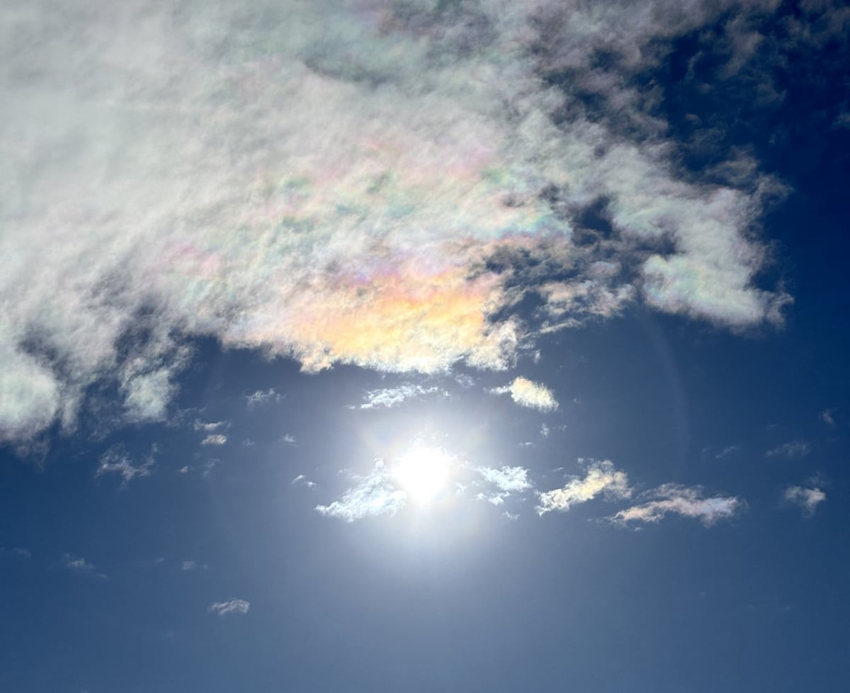 彩雲 幸せを呼ぶ雲「彩雲」 - 観測隊ブログ